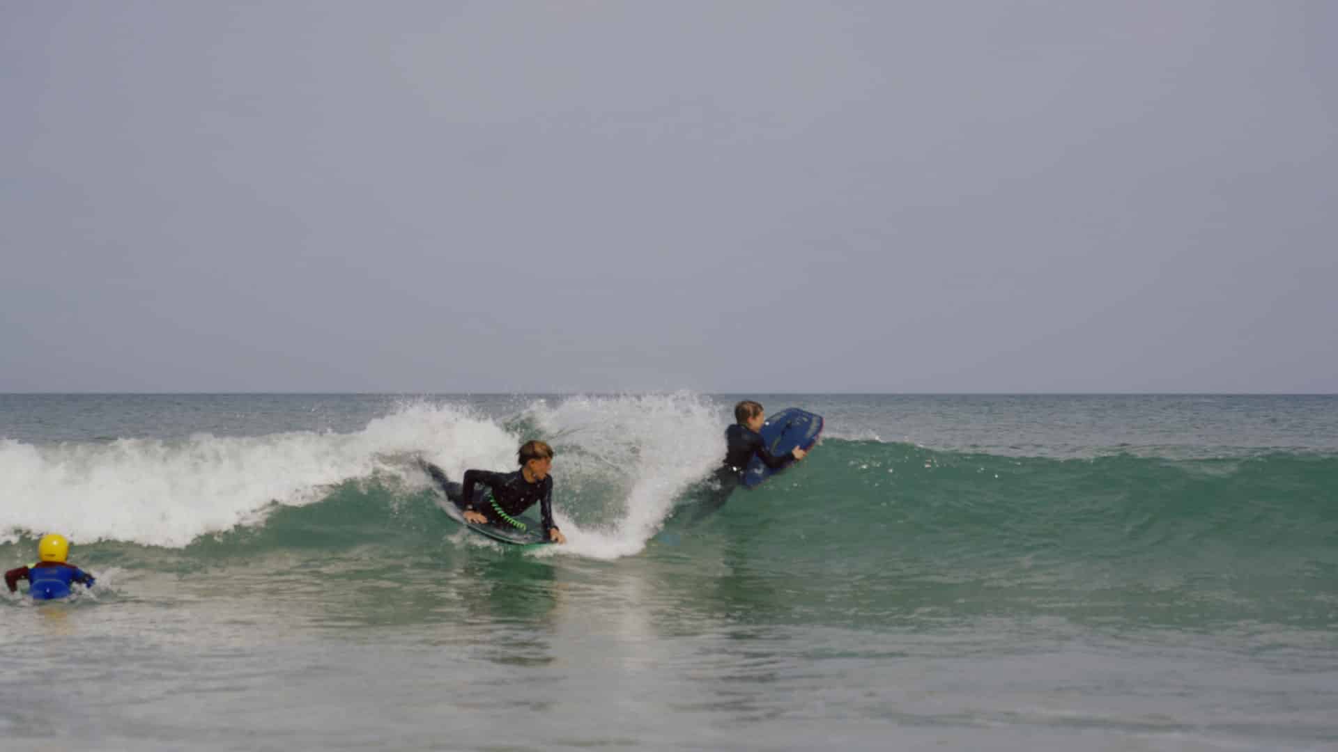 Débuter en Bodyboard : Comment Choisir la Meilleure École de Bodyboard